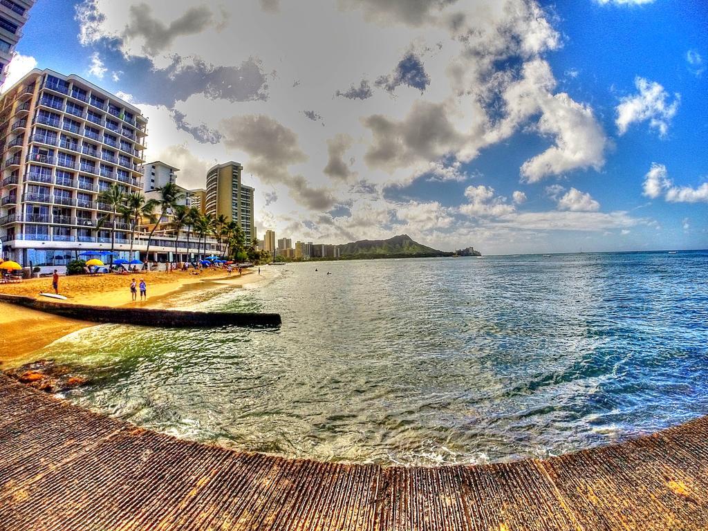 Апартаменты Waikiki Shore 515 Beachfront & Upgrade Гонолулу Экстерьер фото